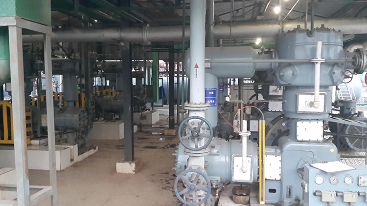 河南清水源科技氯甲烷壓縮機(jī)現(xiàn)場(chǎng)